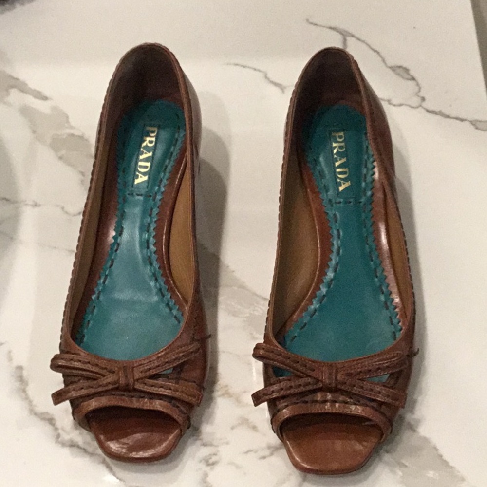 Prada Brown Leather open toed heels, size 39